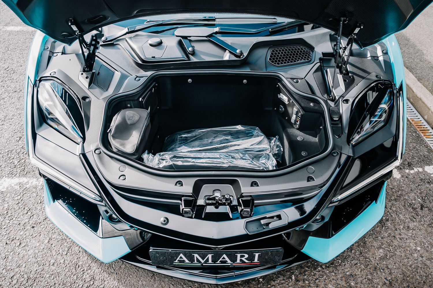 2025 Lamborghini Revuelto, 14/17