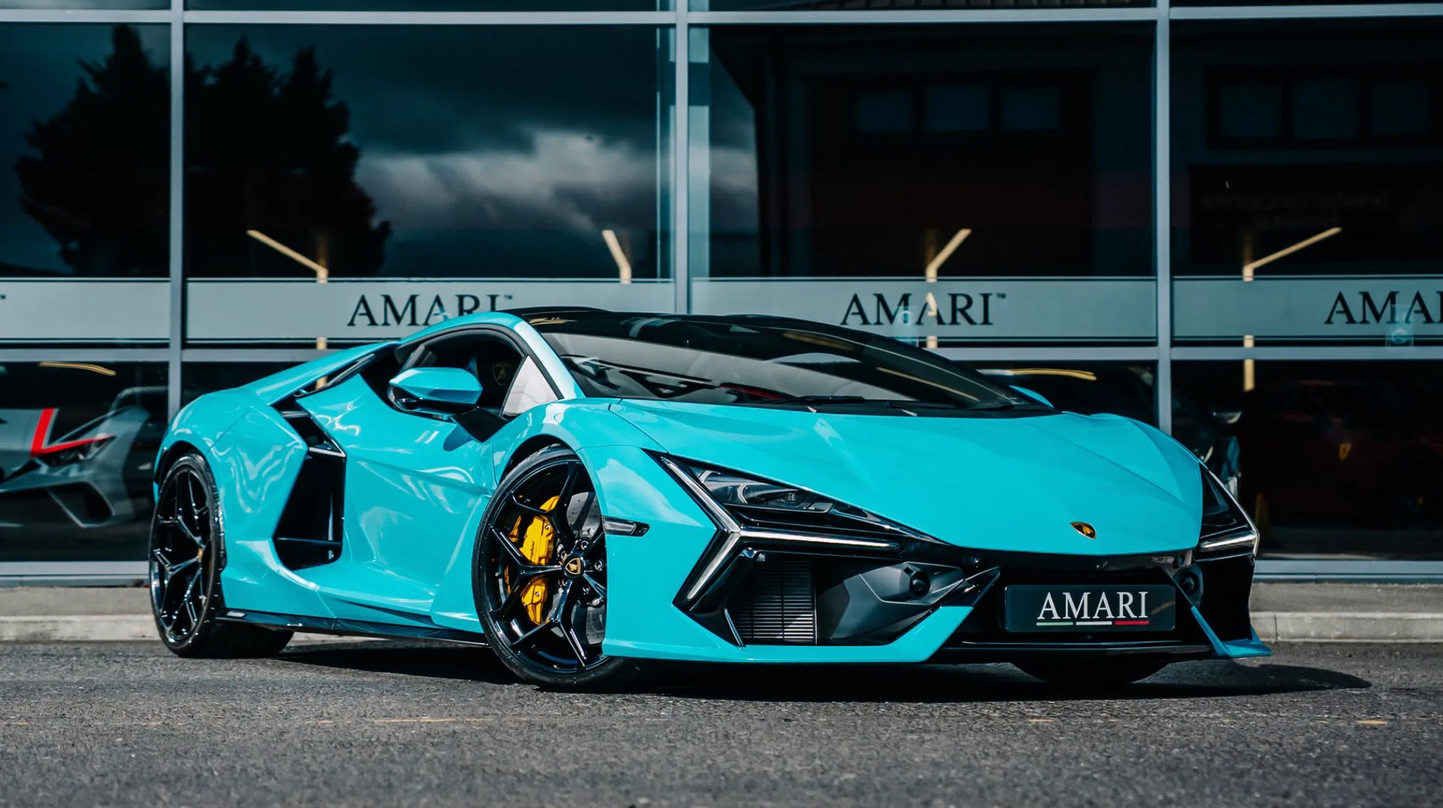 2025 Lamborghini Revuelto