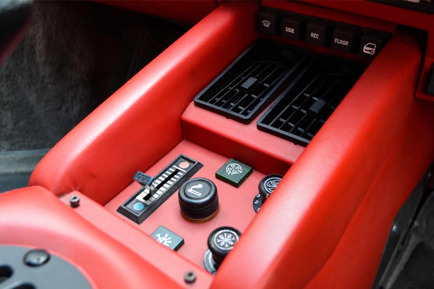 1995 Lamborghini Countach 25th Anniversary, 14/19