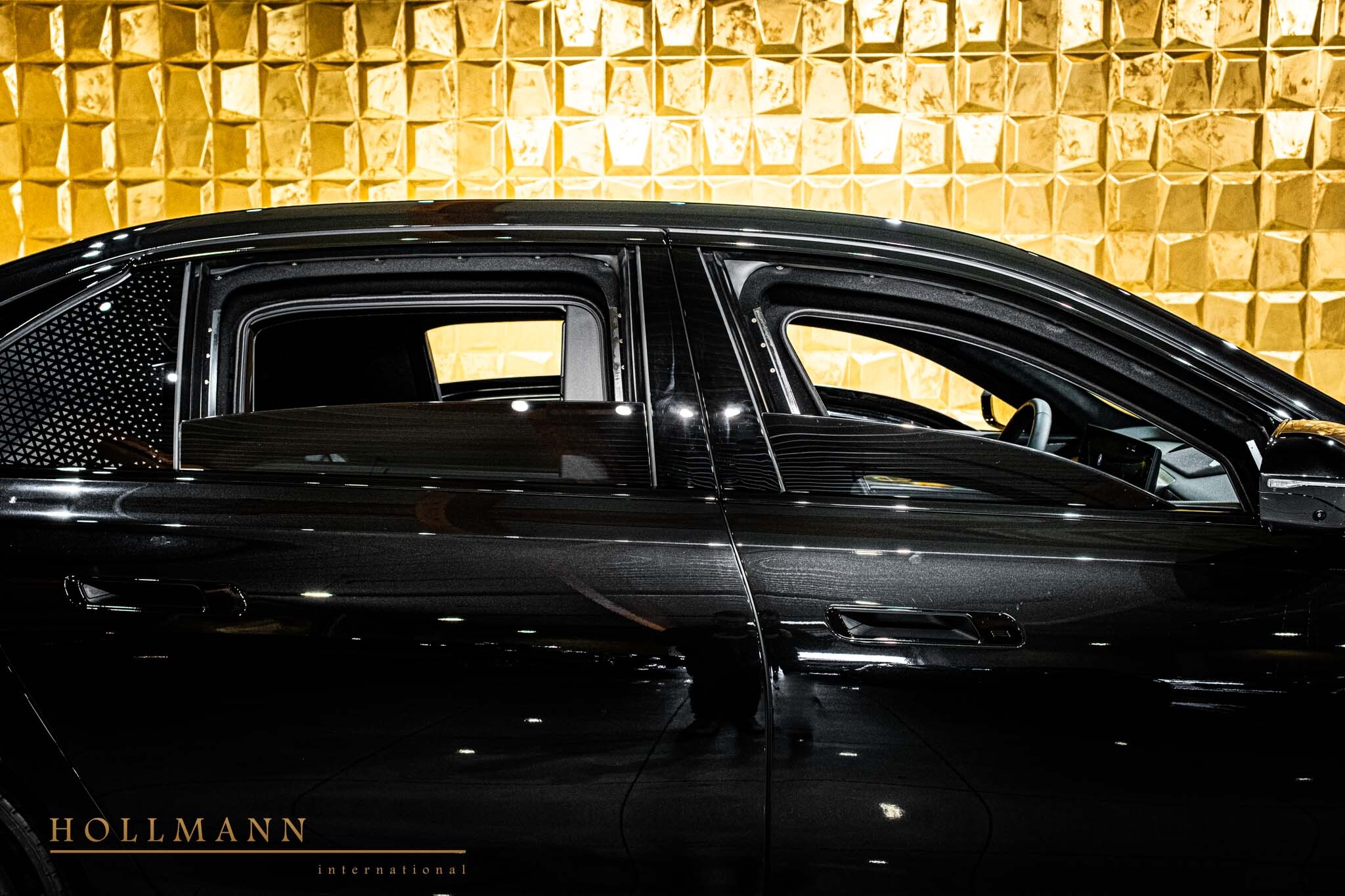2025 Armored BMW 760i, 3/20