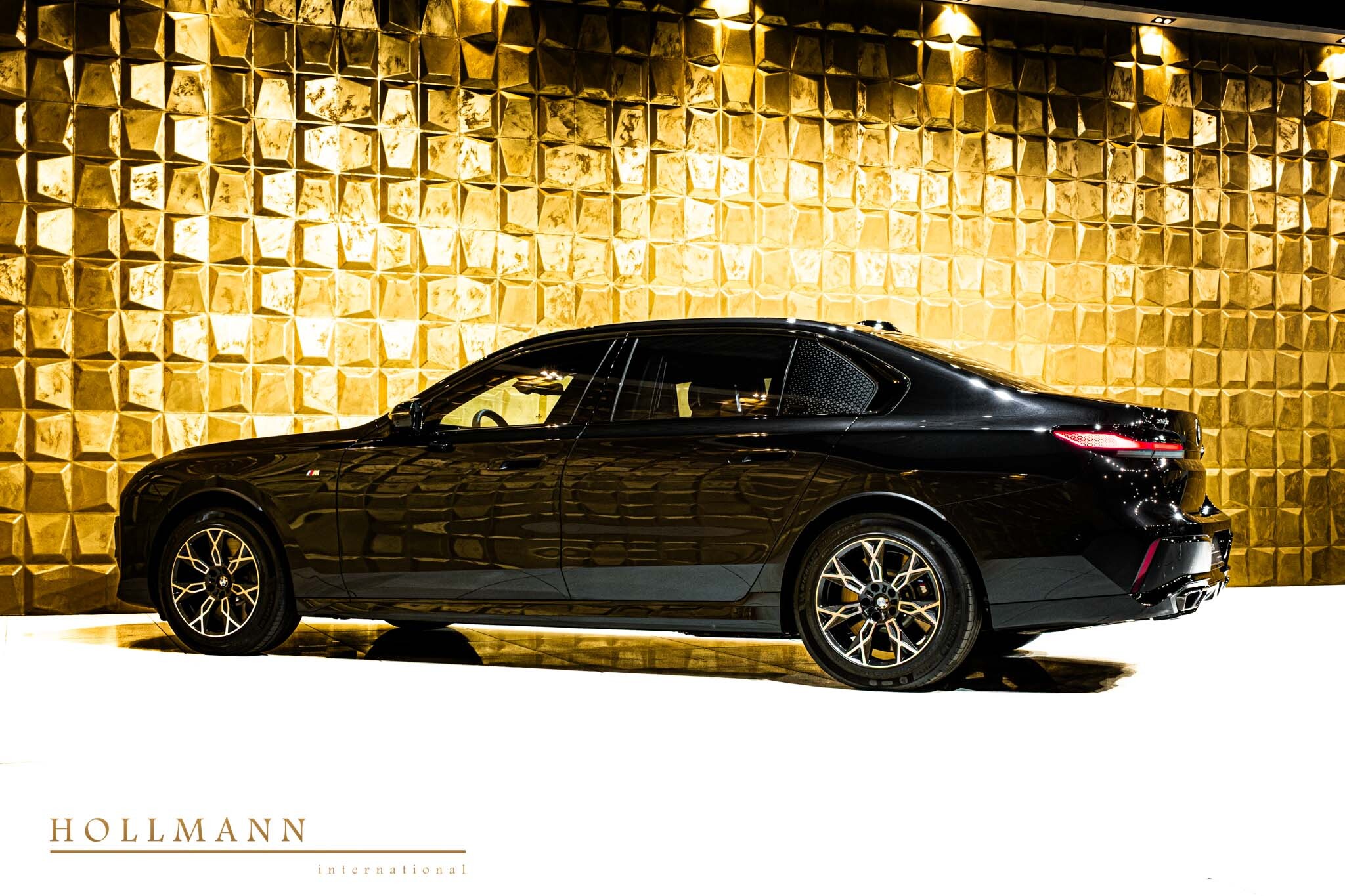 2025 Armored BMW 760i, 18/20