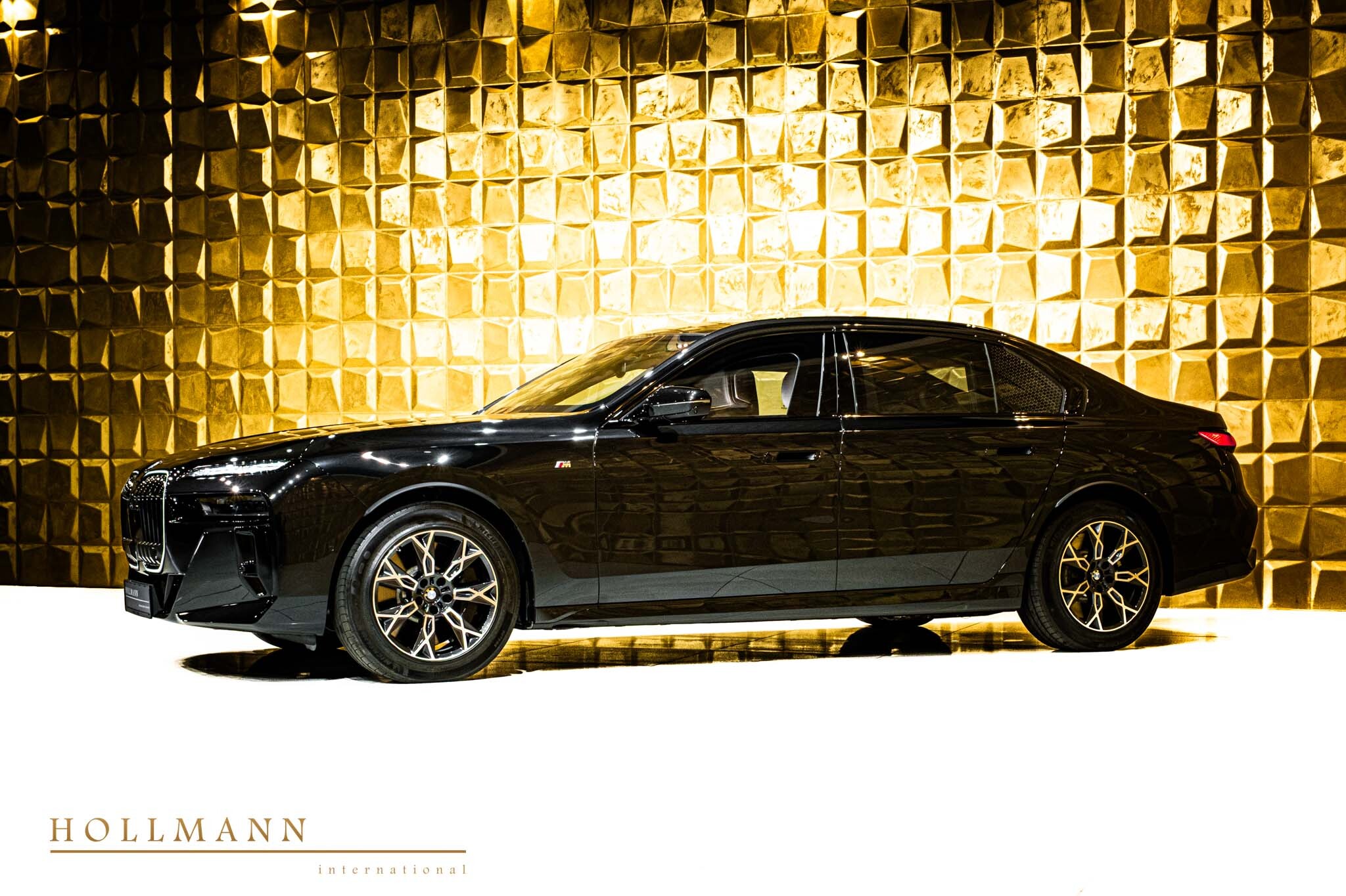 2025 Armored BMW 760i, 19/20