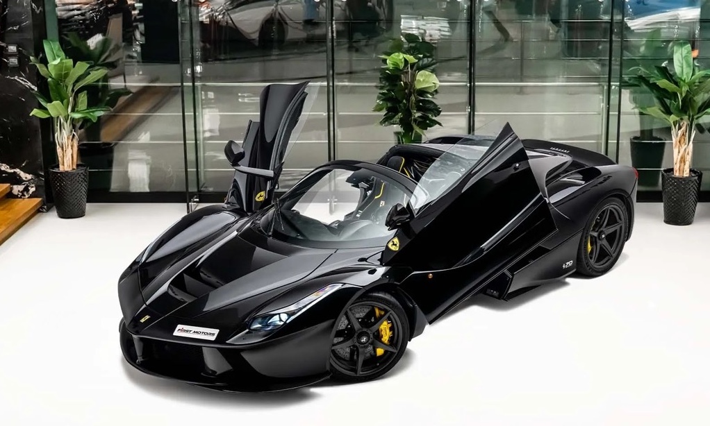 2017 Ferrari Laferrari Aperta, 16/27
