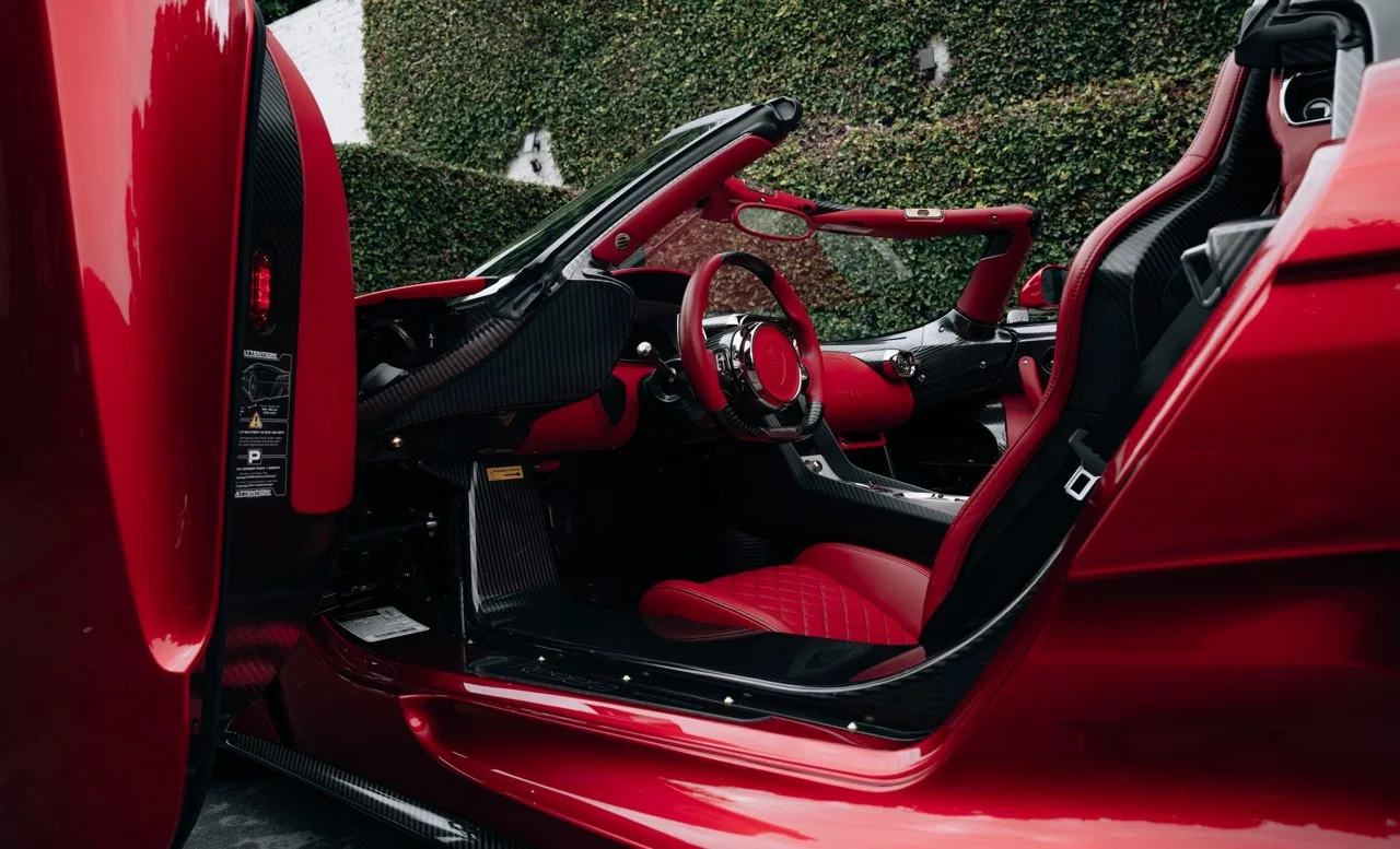 2021 Koenigsegg Regera interior, Red