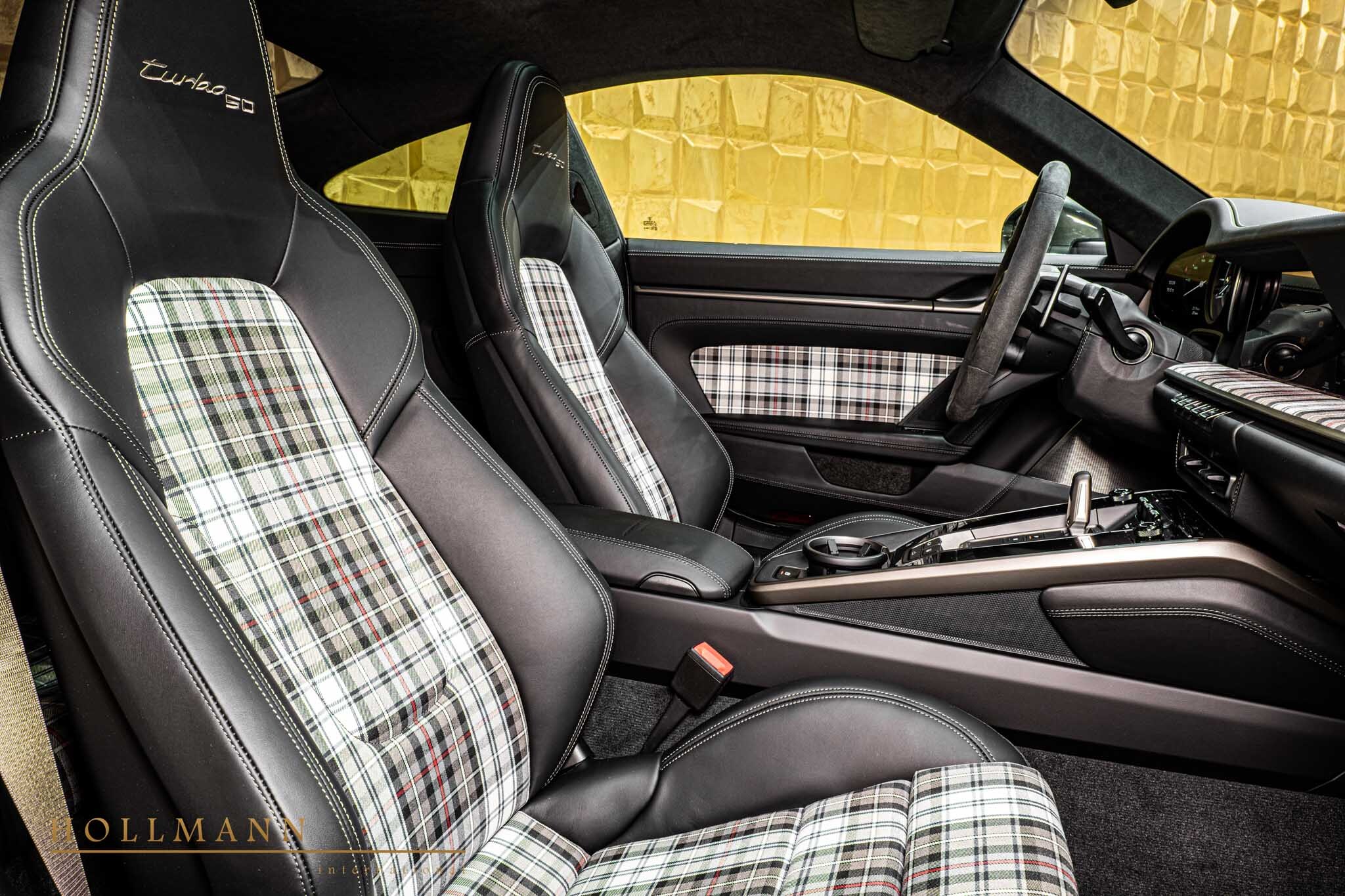 2025 Porsche 911 Turbo 50 Years, 13/17
