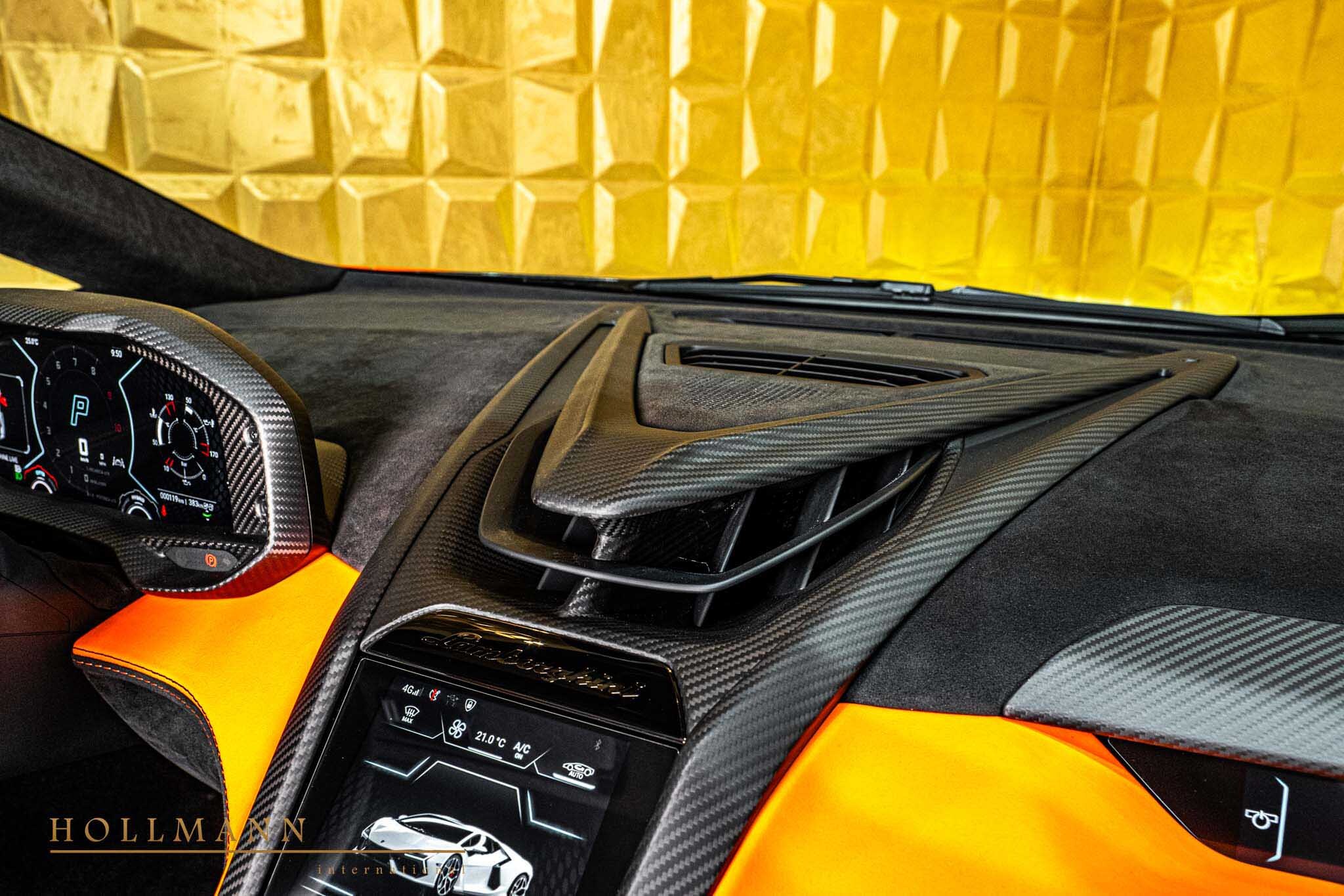 2025 Lamborghini Revuelto, 10/13