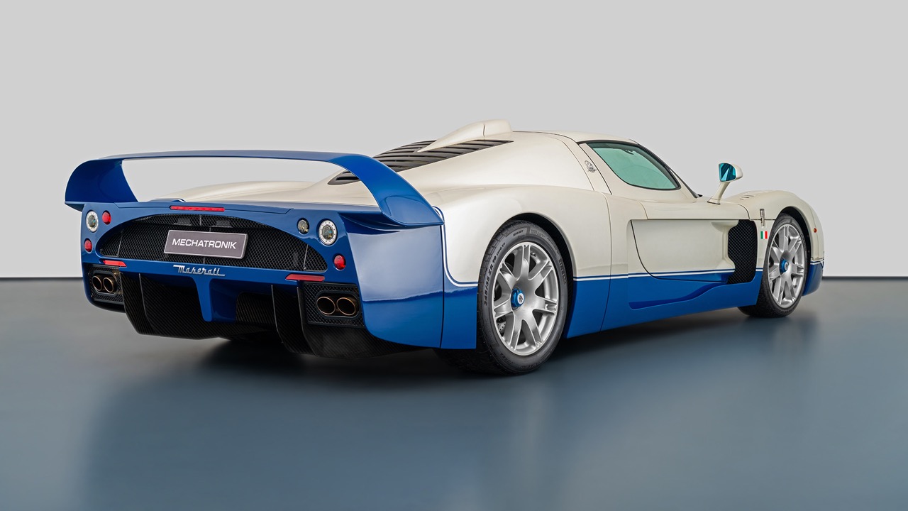 2005 Maserati MC12, 3/18