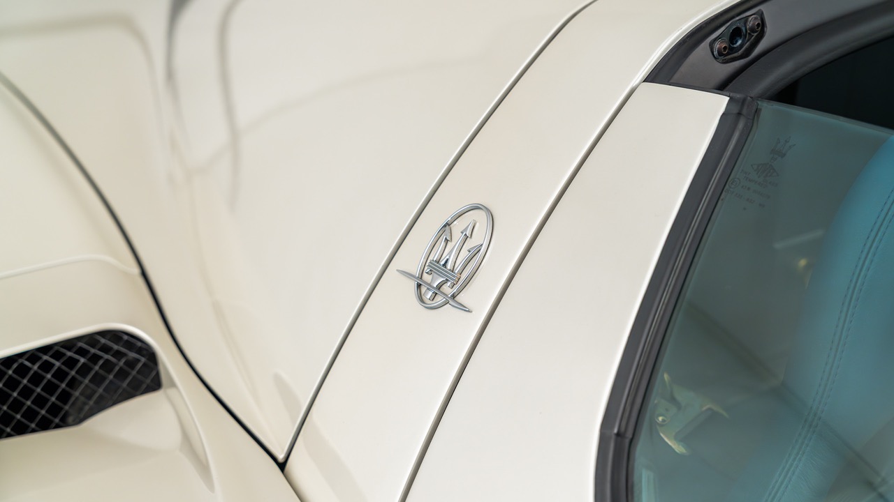 2005 Maserati MC12, 8/18