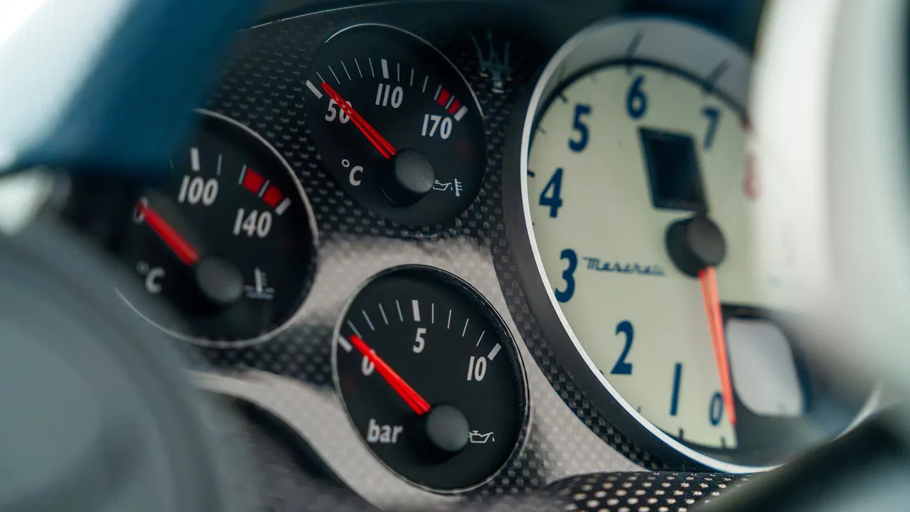 2005 Maserati MC12 interior, Blue Leather