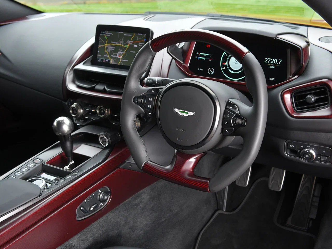 2025 Aston Martin Valour interior, dashboard