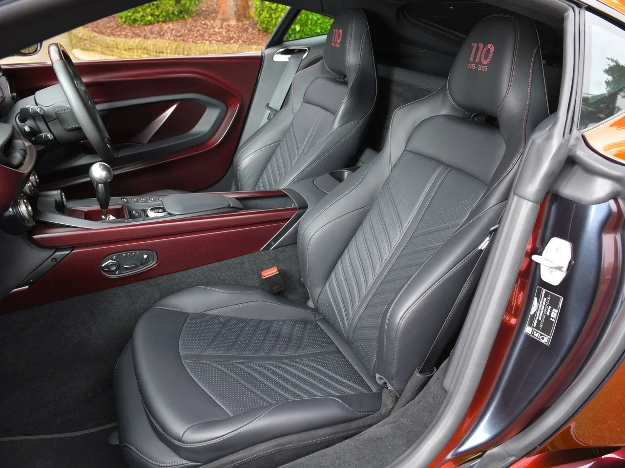 2025 Aston Martin Valour interior, seats