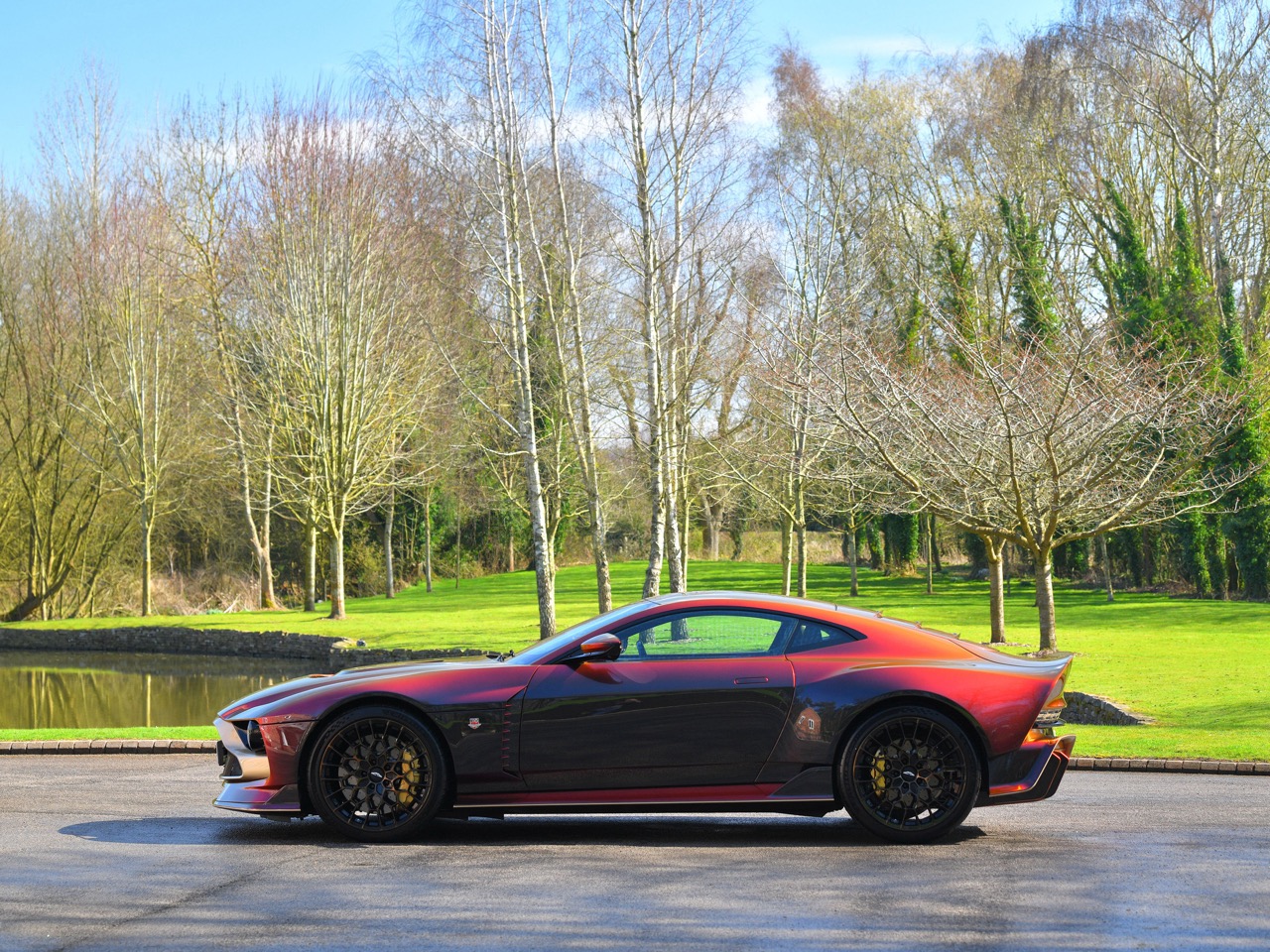 2025 Aston Martin Valour, 17/20