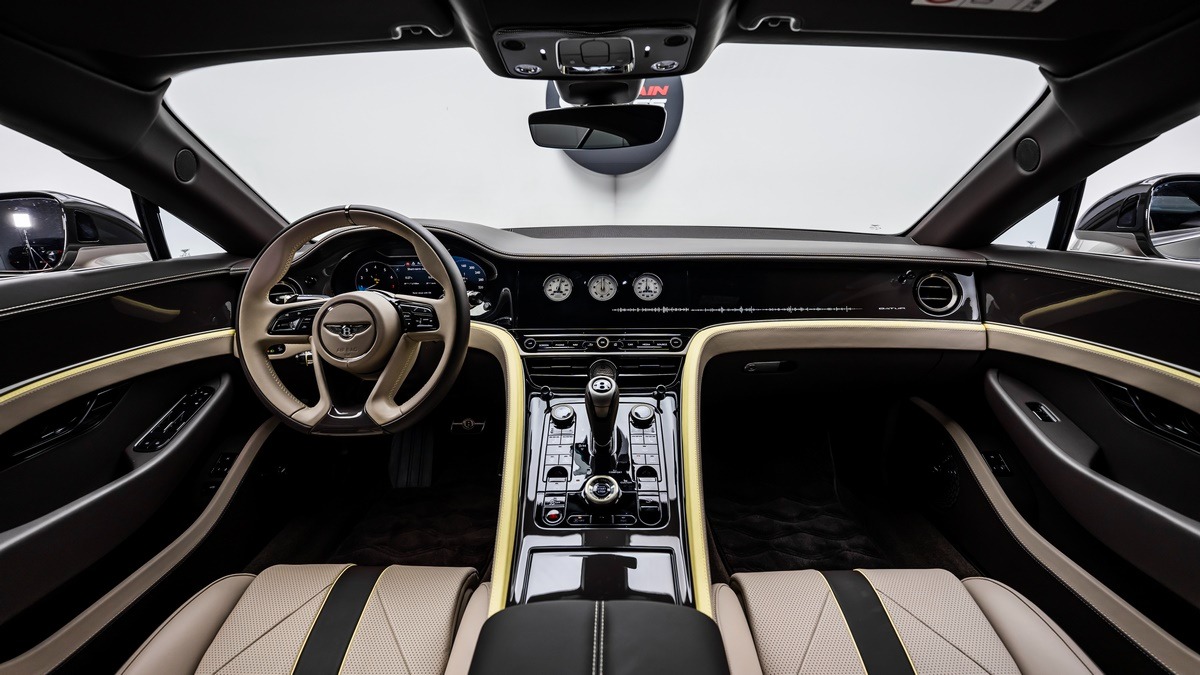 2023 Bentley Batur, 18/19