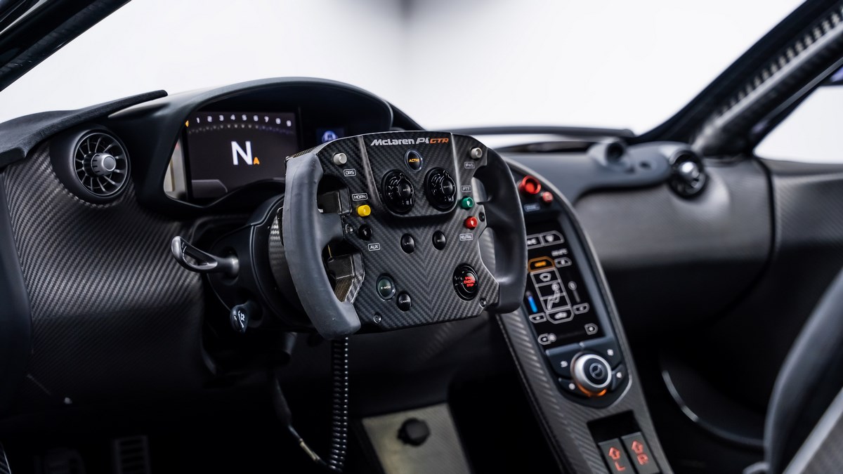 2015 McLaren P1 GTR – Street Legal, 2/16