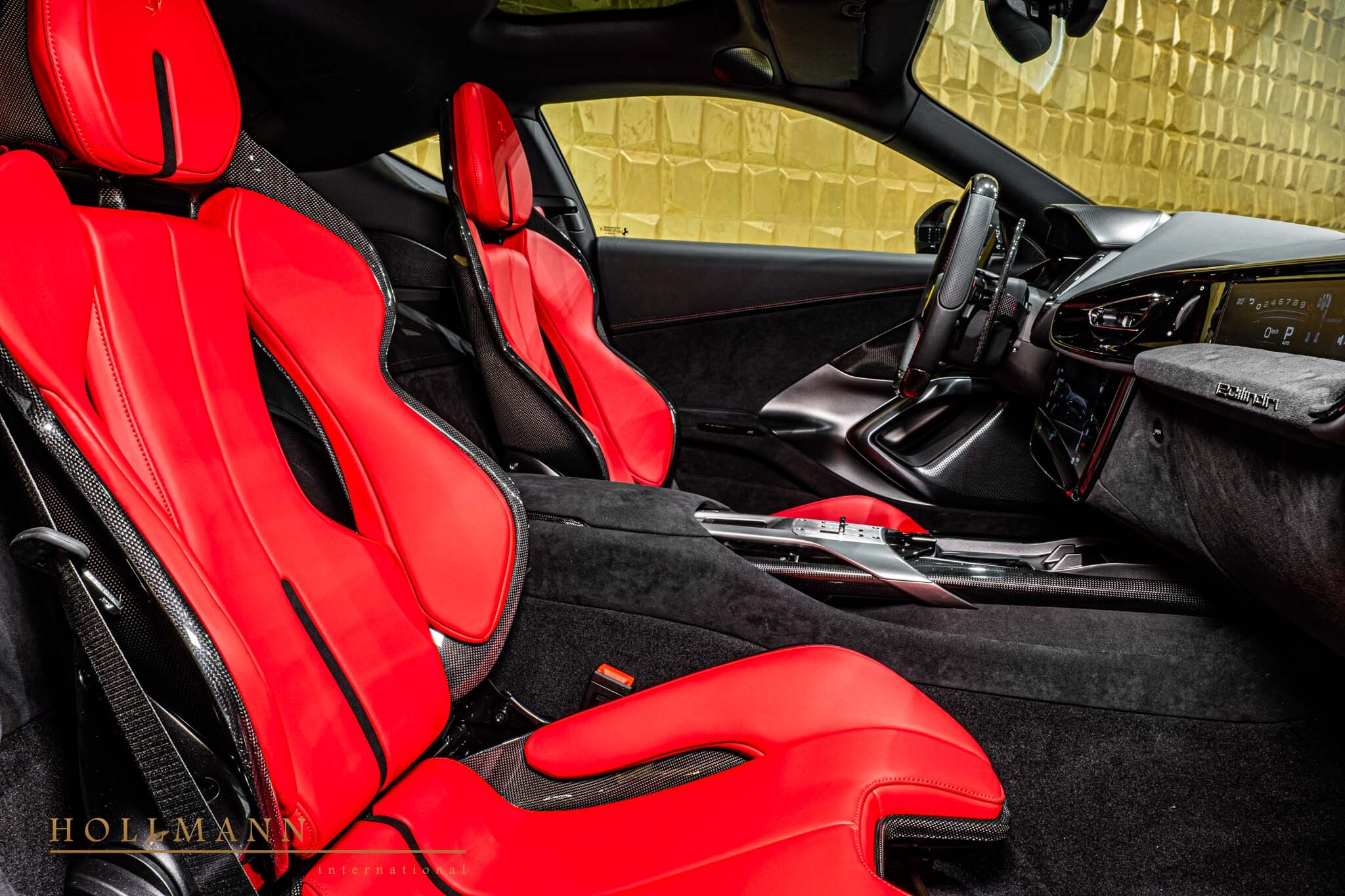 2025 Ferrari 12Cilindri, 4/18