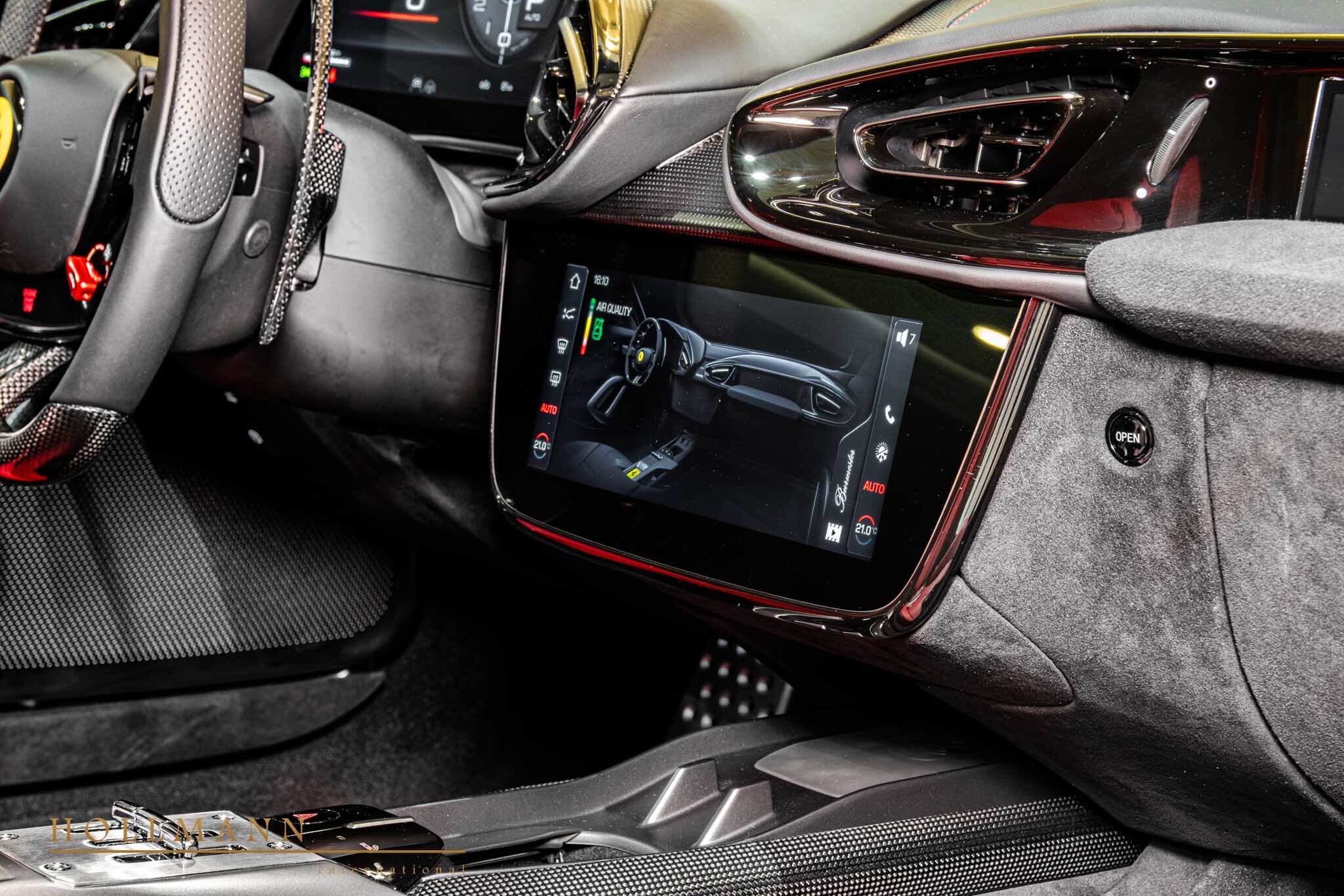 2025 Ferrari 12Cilindri, 17/18