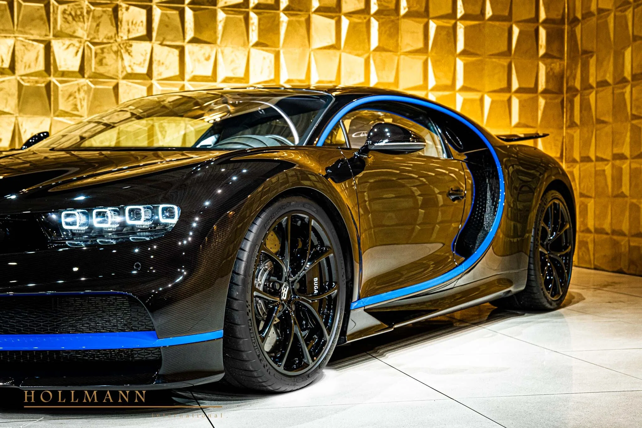 2018 Bugatti Chiron for sale, exterior, Black Carbon