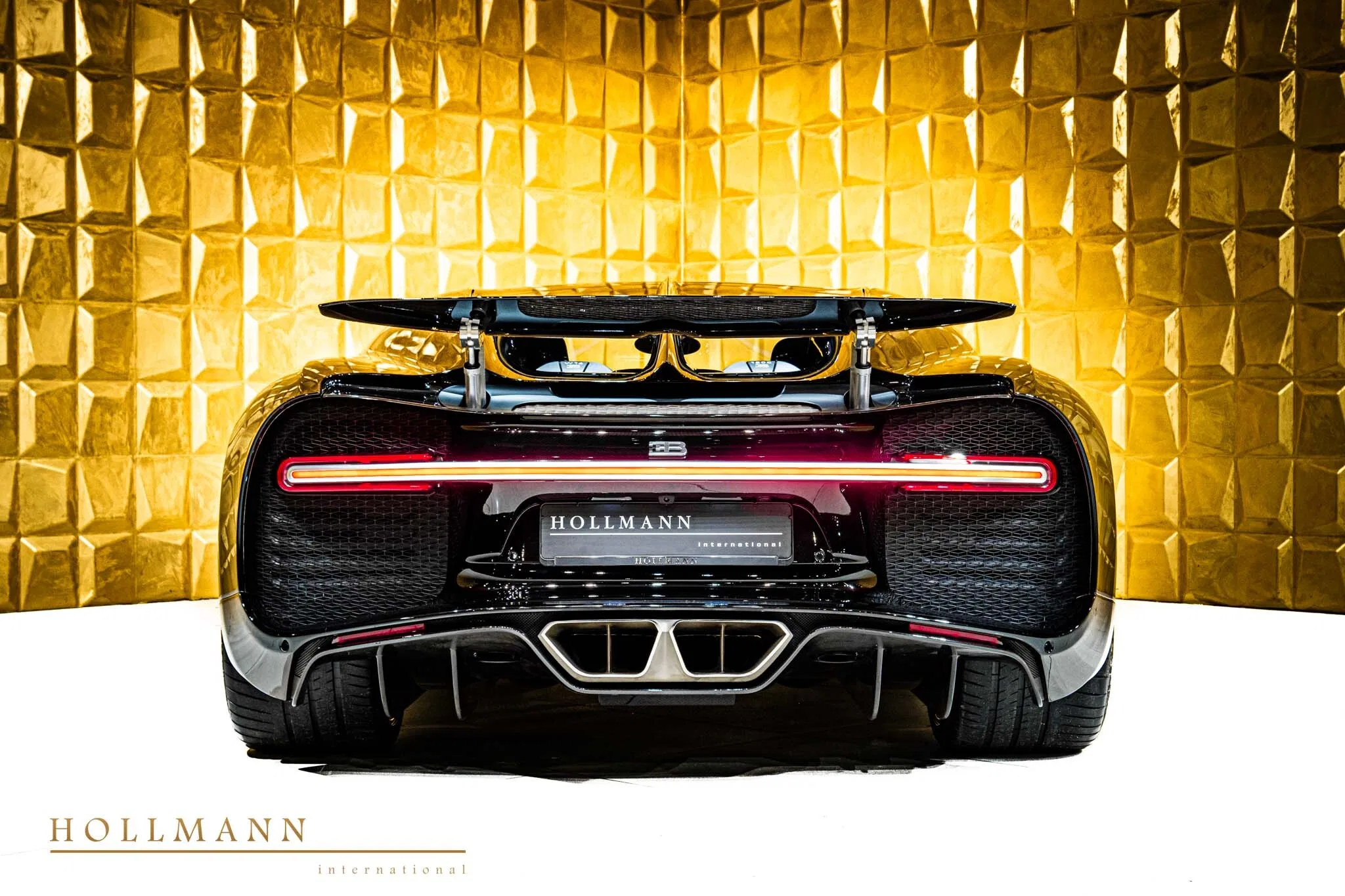 2018 Bugatti Chiron for sale, exterior, Black Carbon