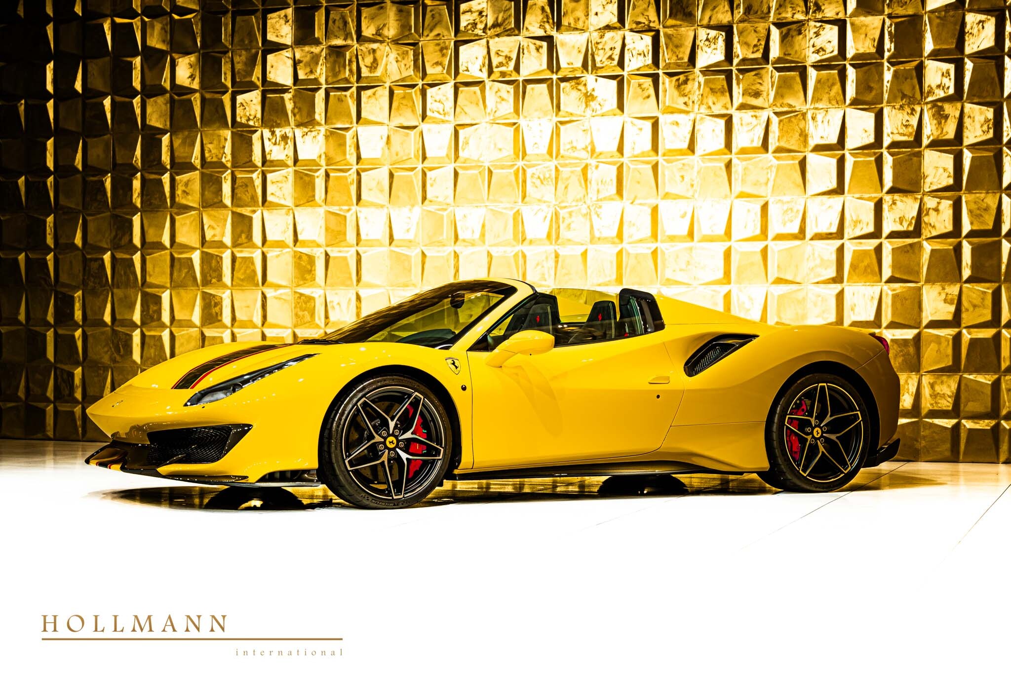 2020 Ferrari 488 Pista Spider, 4/14
