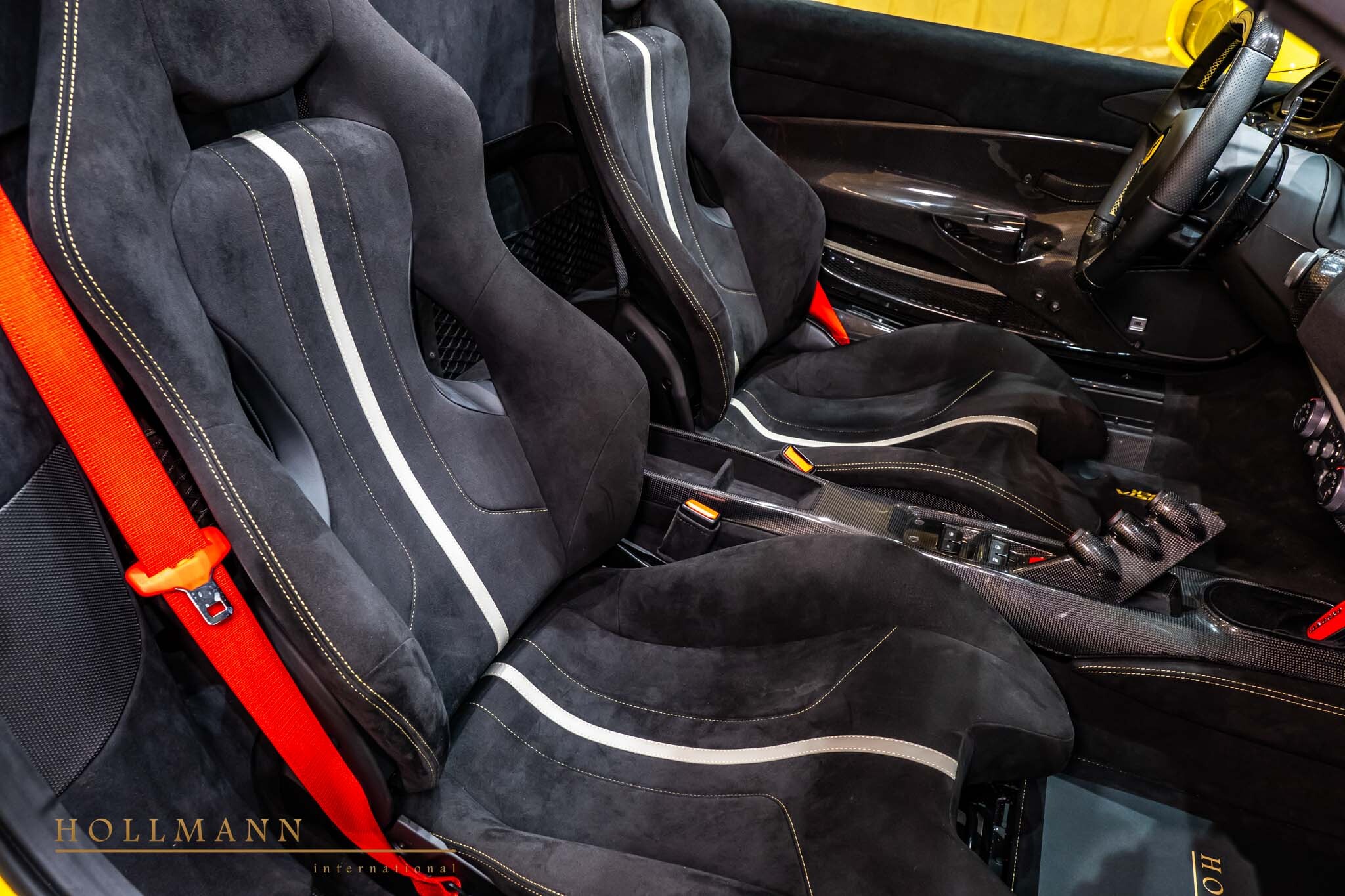2020 Ferrari 488 Pista Spider, 10/14