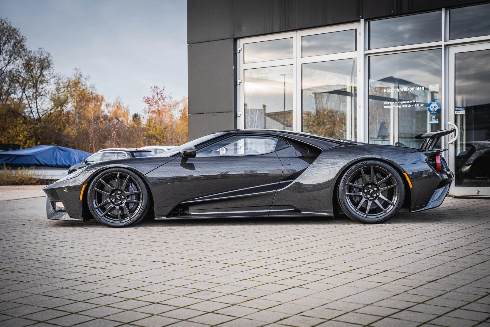 2024 Ford GT for sale, exterior, Exposed Gloss Carbon