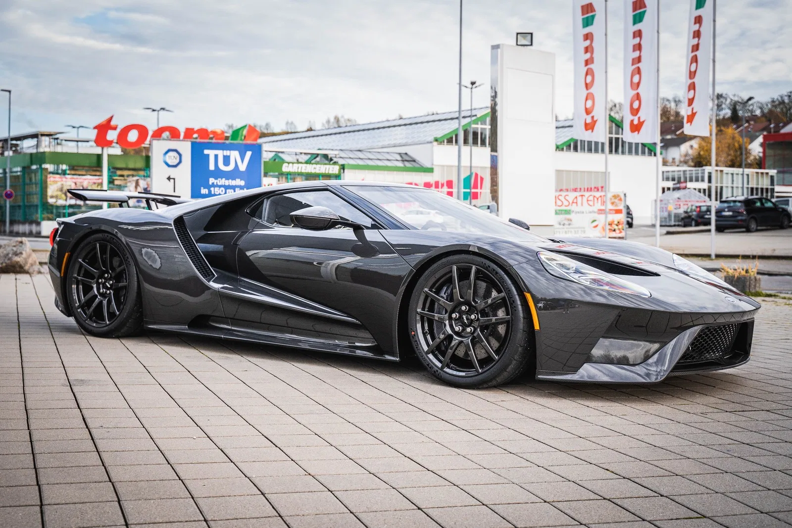 2024 Ford GT for sale, exterior, Exposed Gloss Carbon