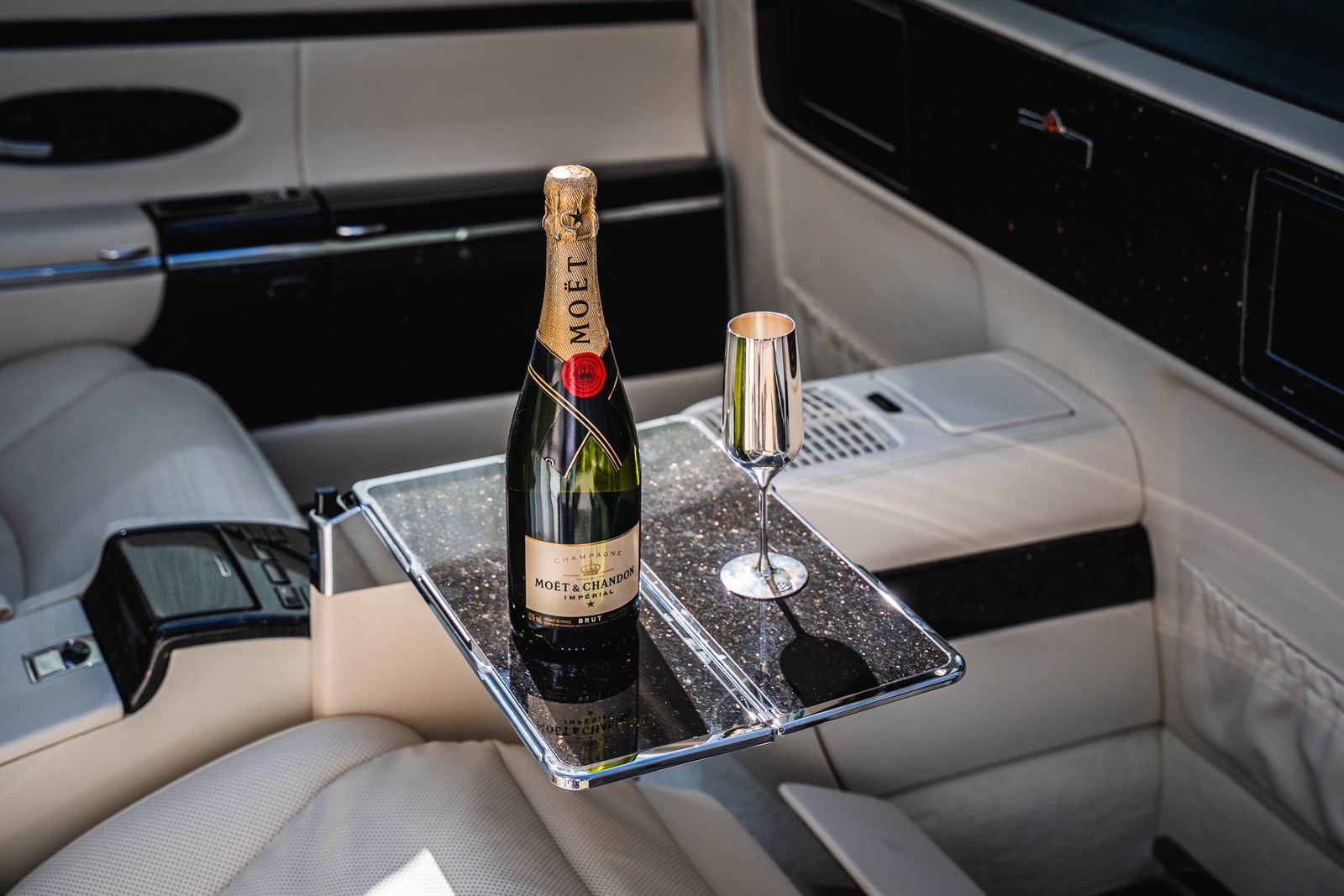 2012 Maybach 62S Landaulet, 15/20
