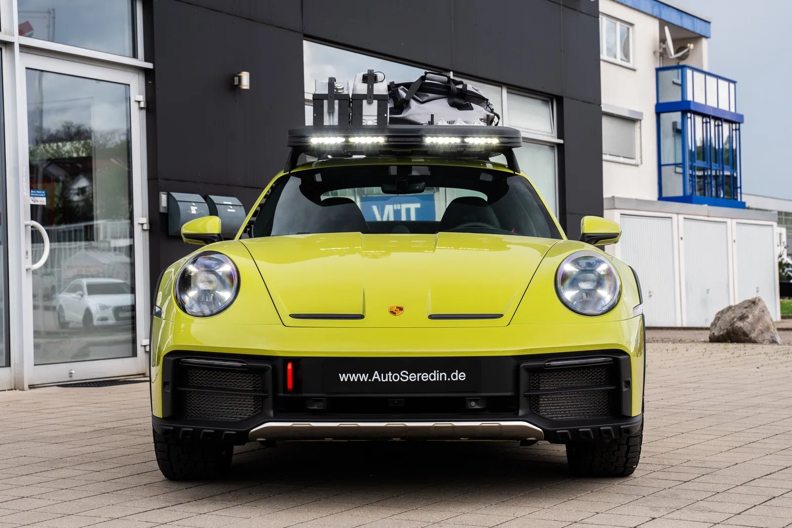 2025 Porsche 992 Dakar for sale, exterior, Lindgrün