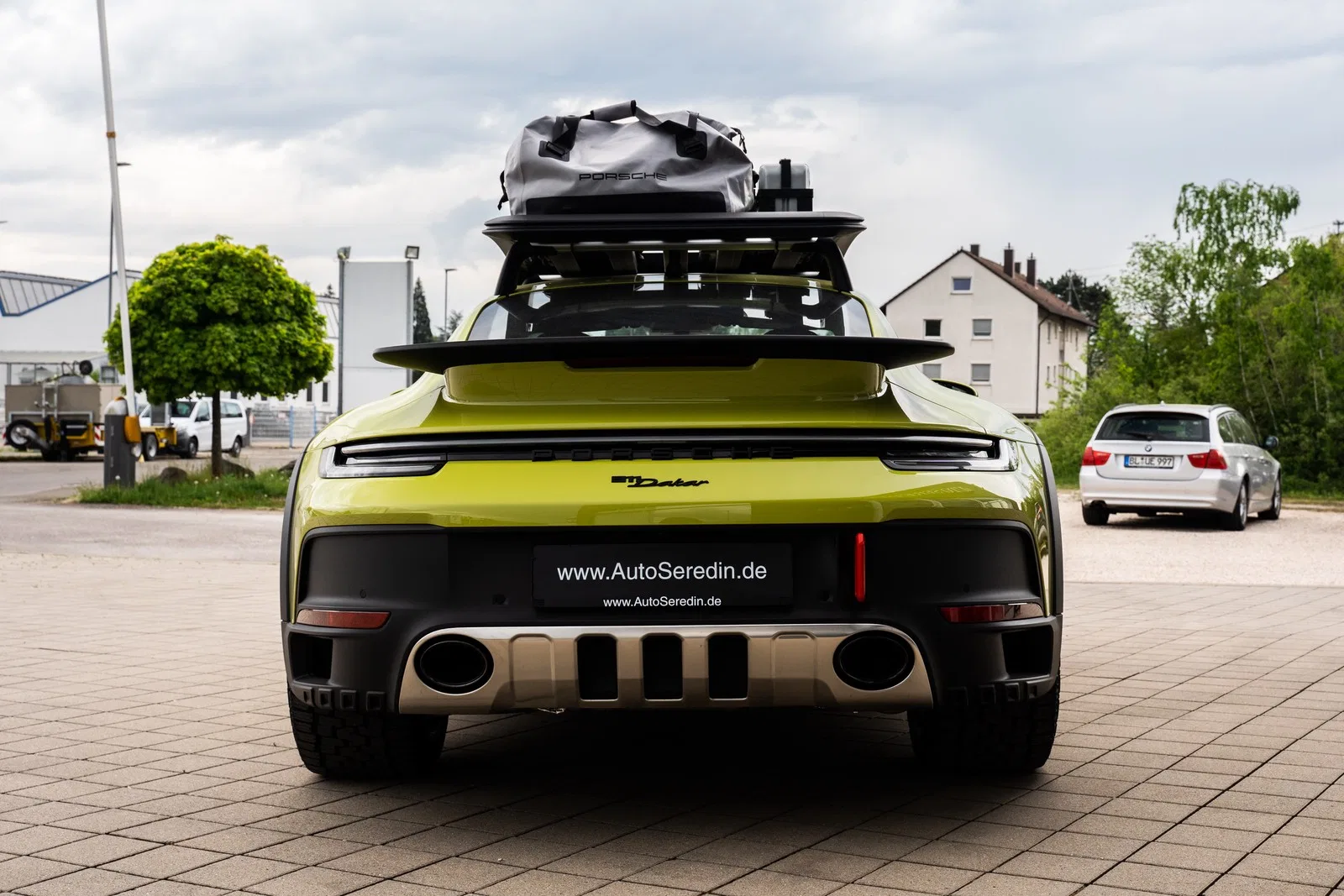 2025 Porsche 992 Dakar for sale, exterior, Lindgrün