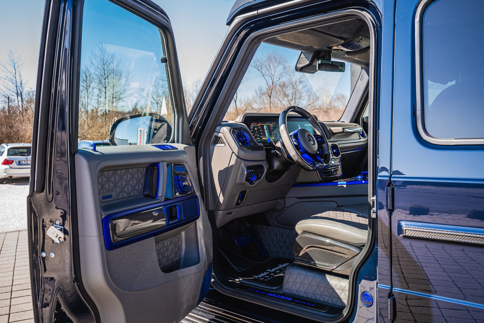 2024 BRABUS XLP 900 6x6 Adventure, 3/17