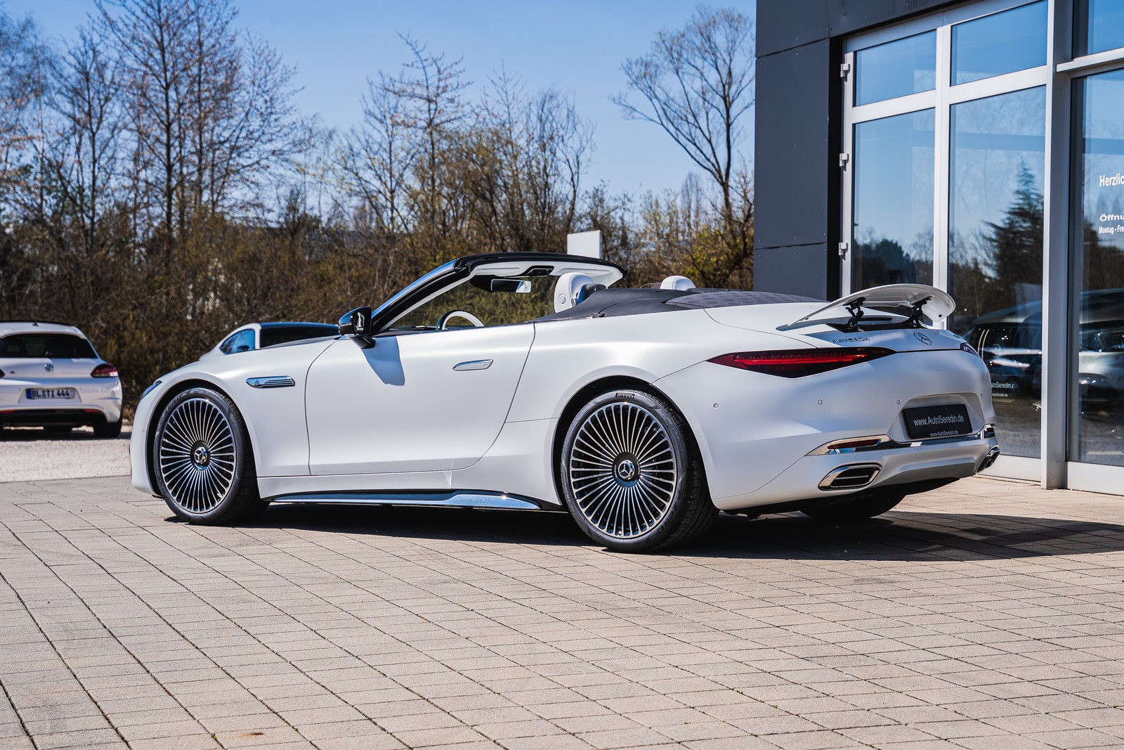 2025 Maybach SL 680
