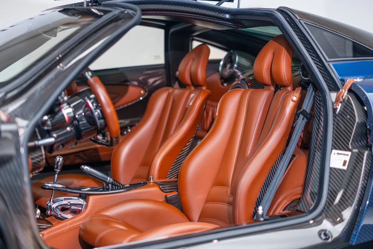 2014 Pagani Huayra Tempesta interior, seats, Brown leather
