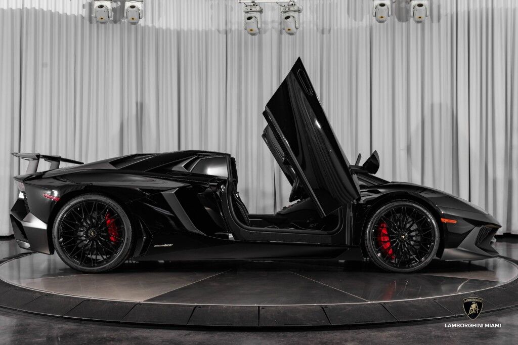 2017 Lamborghini Aventador SV, 7/15