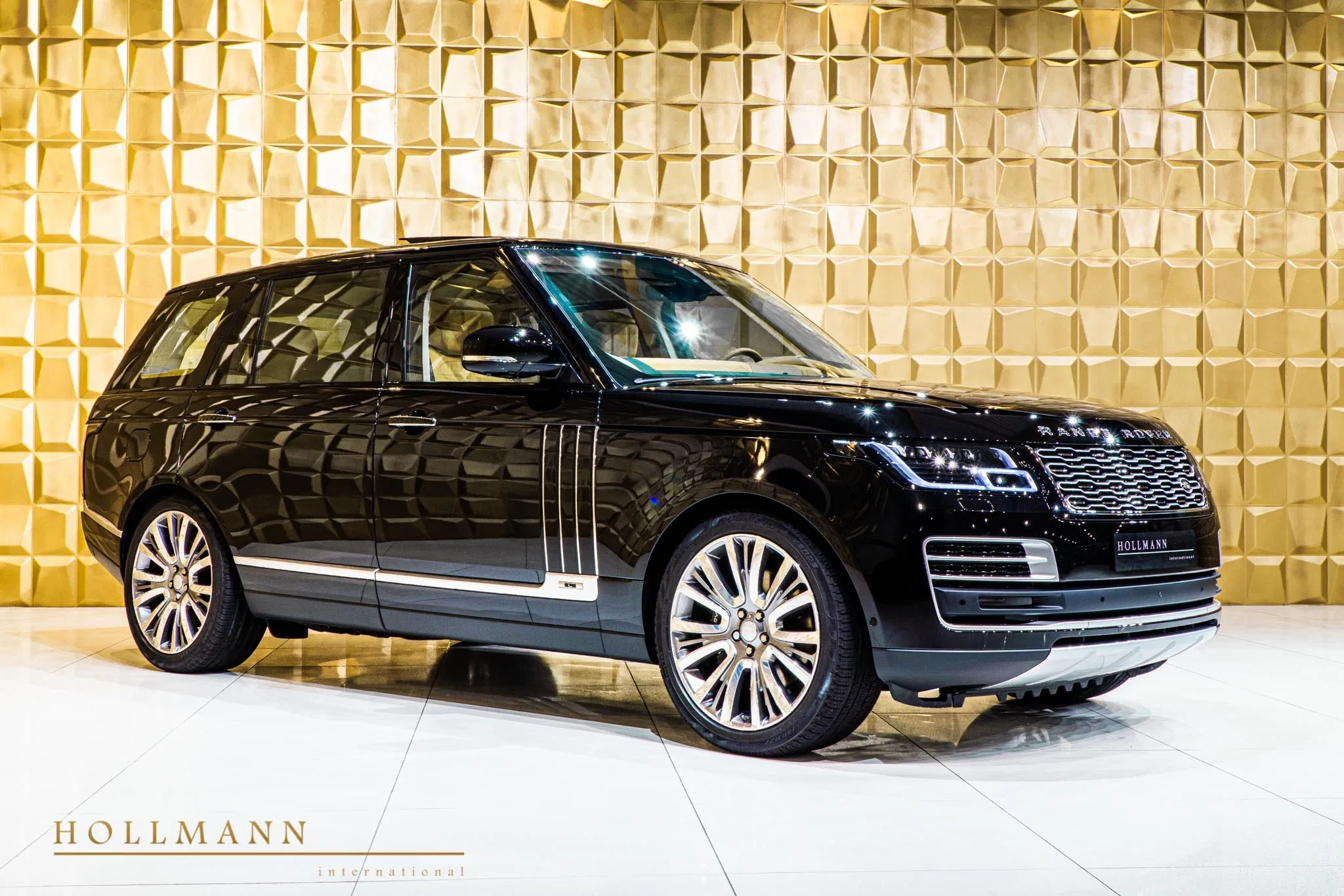 2020 Land Rover Range Rover 5.0 LWB SV-AUTOBIOGRAPHY for sale, exterior, Santorini Black