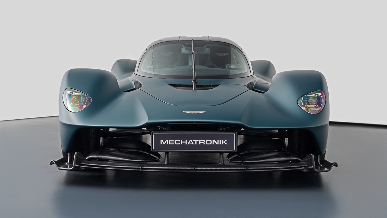 2023 Aston Martin Valkyrie, 3/12