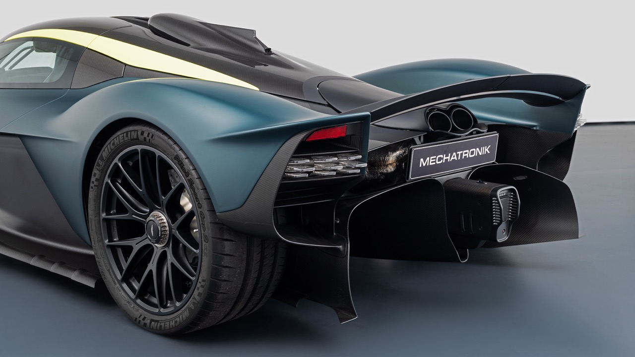 2023 Aston Martin Valkyrie, 8/12