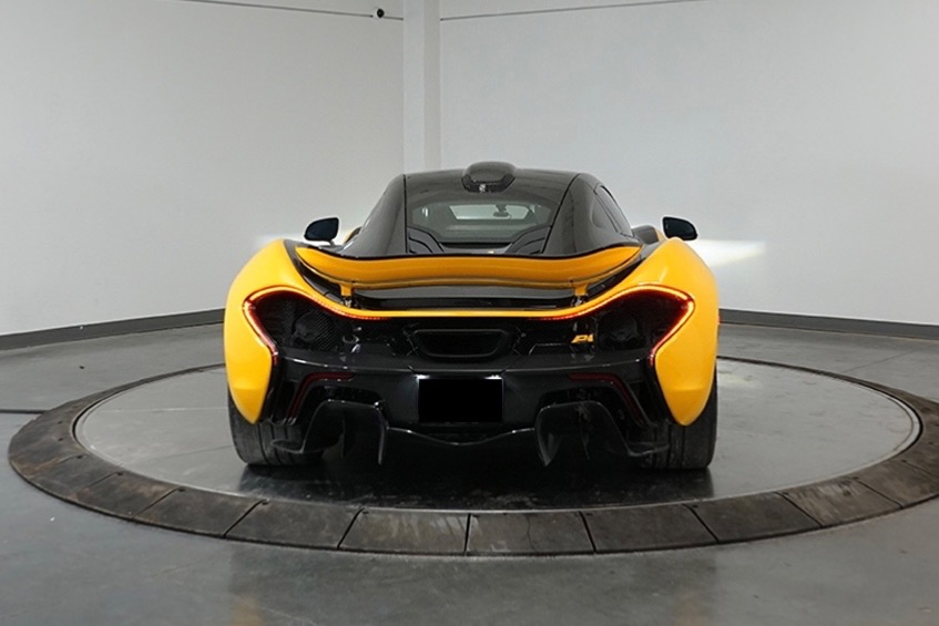 2013 McLaren P1, 3/21
