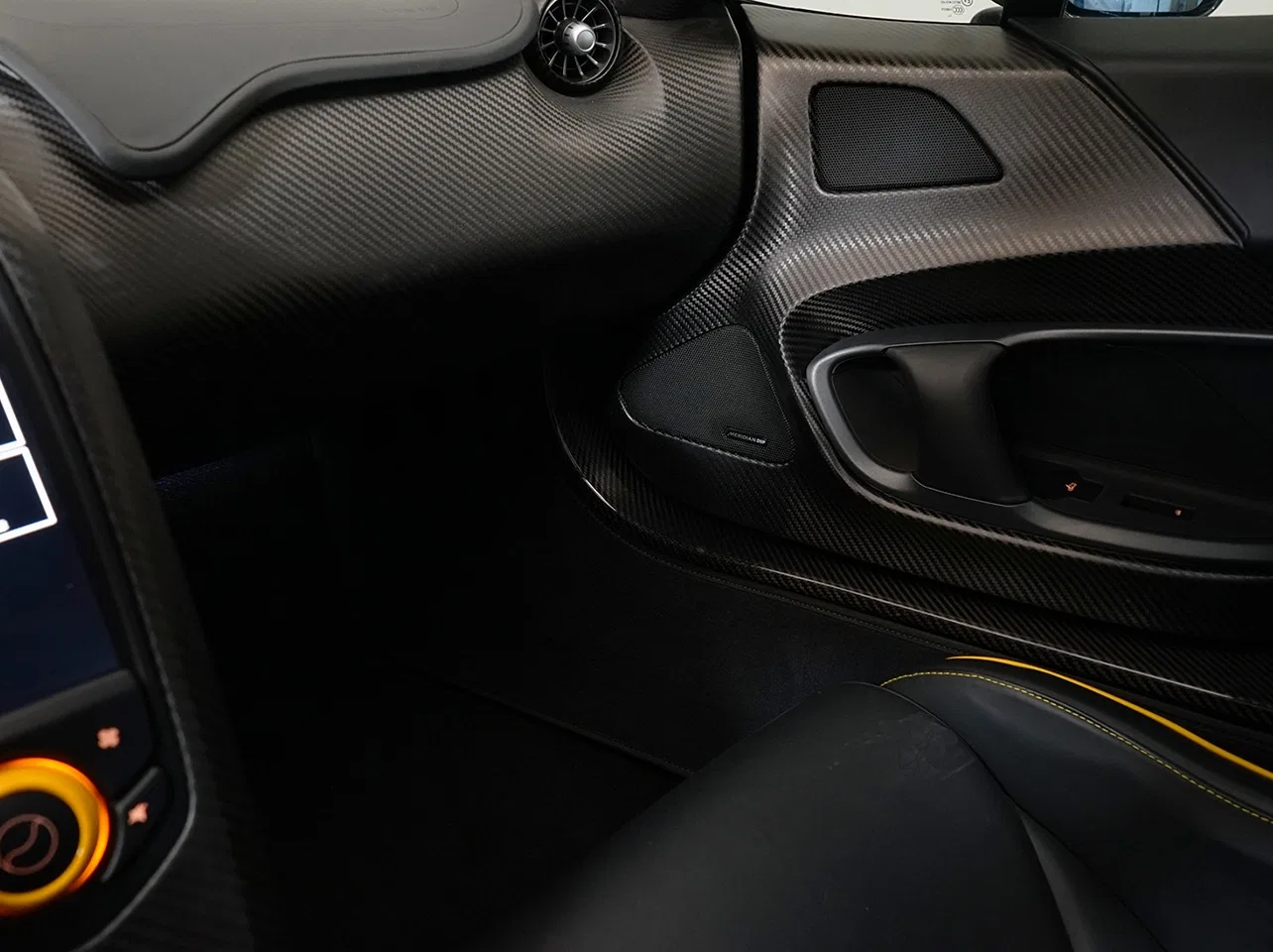 2013 McLaren P1 interior, Black with Yellow inserts