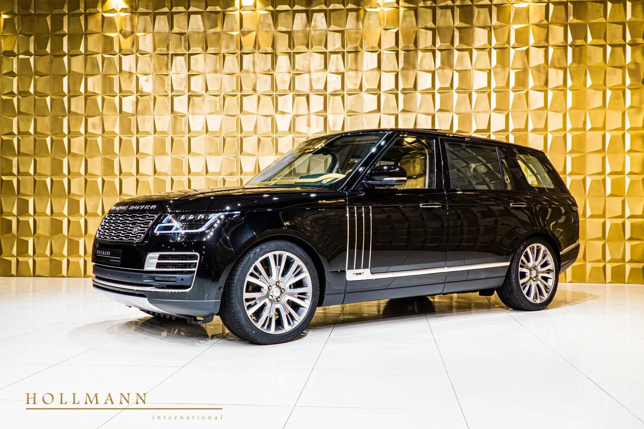 2020 Land Rover Range Rover 5.0 LWB SV-AUTOBIOGRAPHY for sale, exterior, Santorini Black