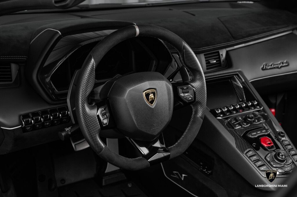 2017 Lamborghini Aventador SV Roadster, 3/15