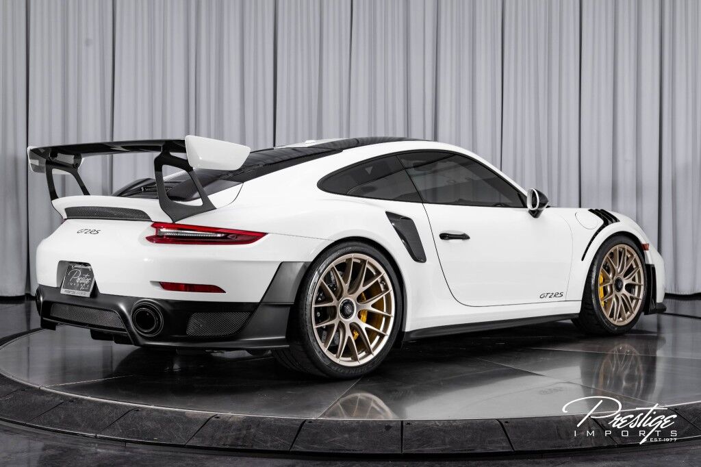 2018 Porsche 911 GT2 RS, 16/17