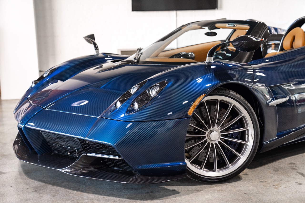 2017 Pagani Huayra Roadster, 21/35