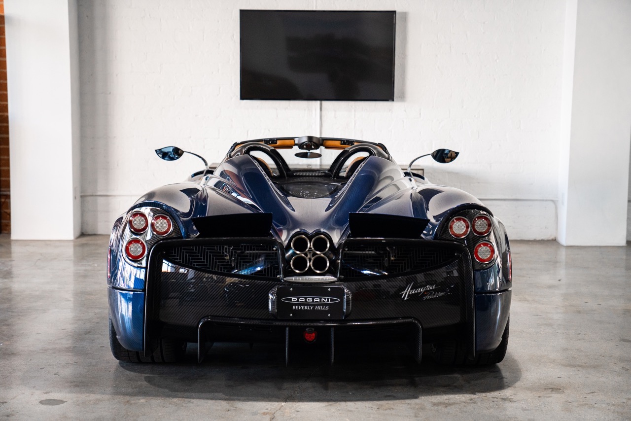 2017 Pagani Huayra Roadster, 22/35