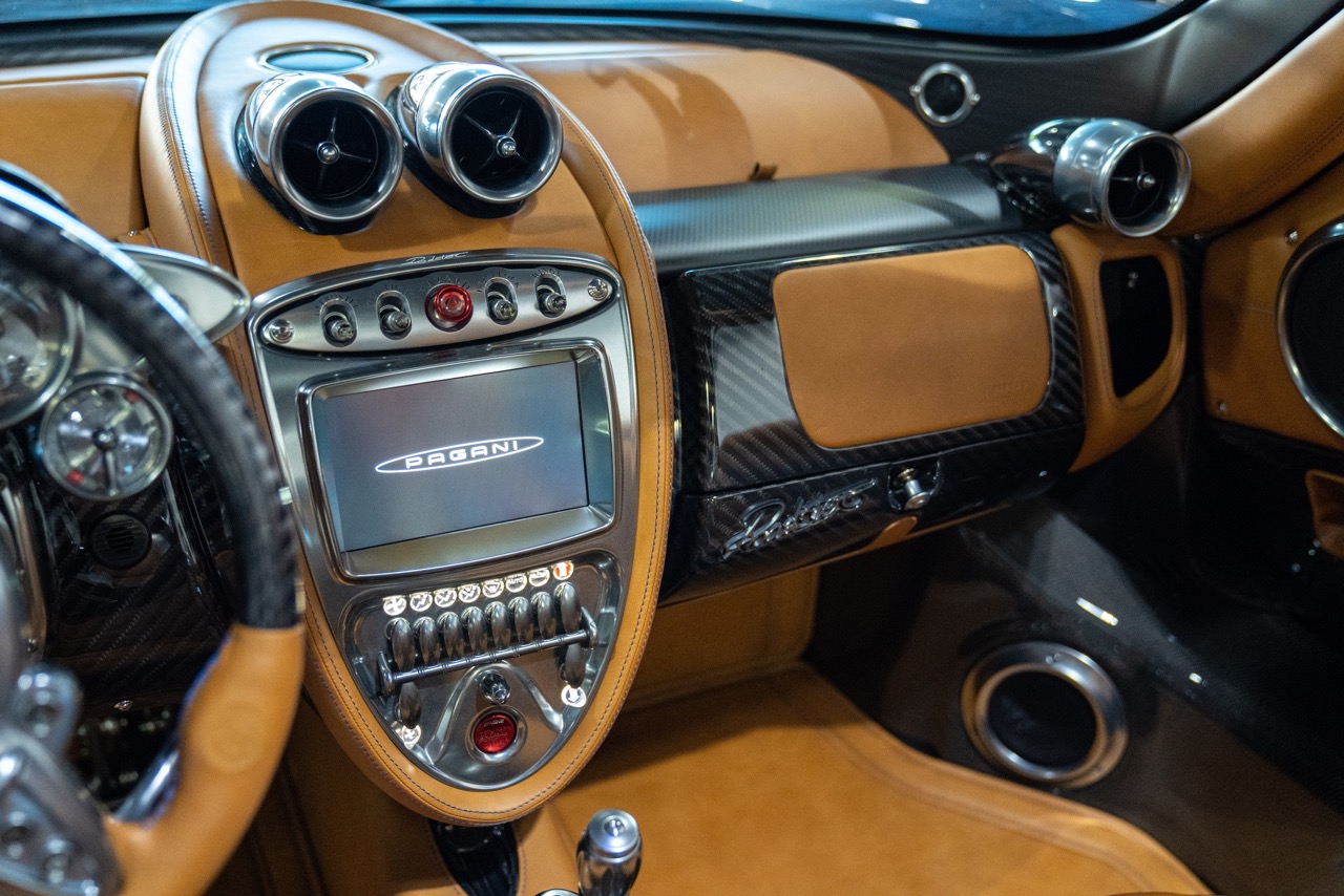 2017 Pagani Huayra Roadster, 24/35