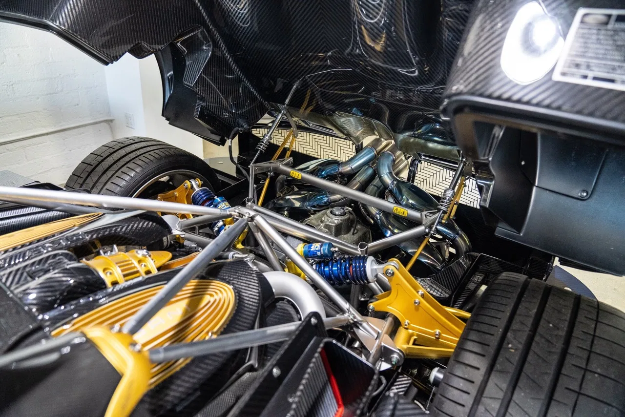 2017 Pagani Huayra Roadster engine