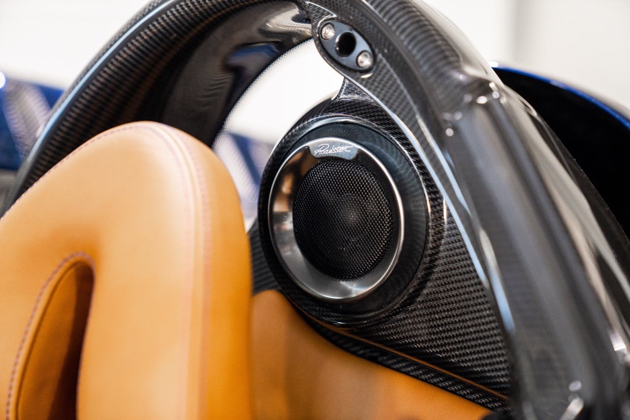 2017 Pagani Huayra Roadster, 32/35