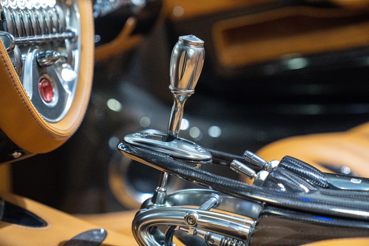 2017 Pagani Huayra Roadster, 34/35