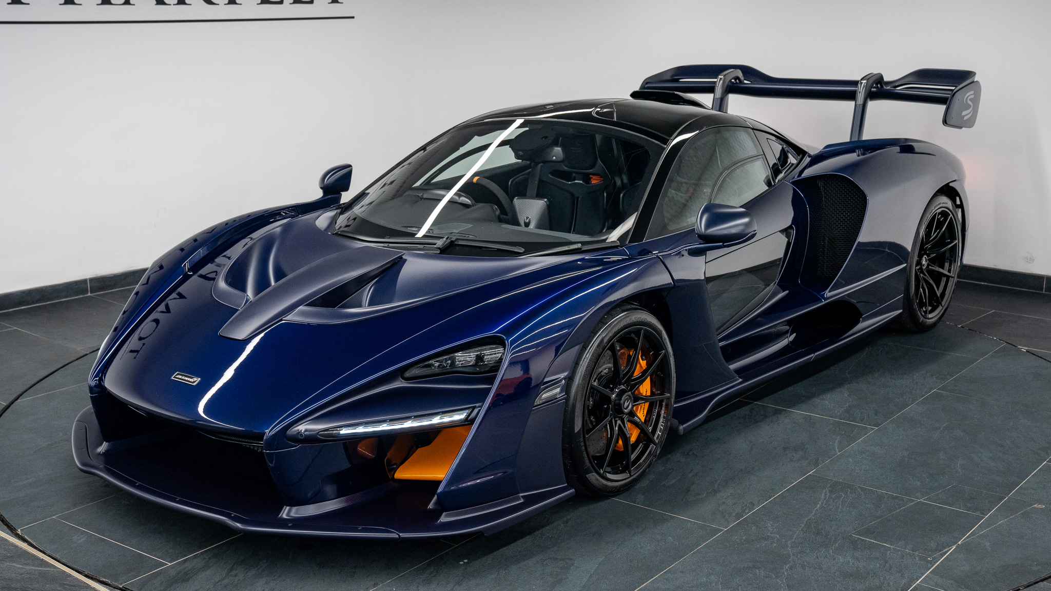 2018 McLaren Senna MSO, 2/12