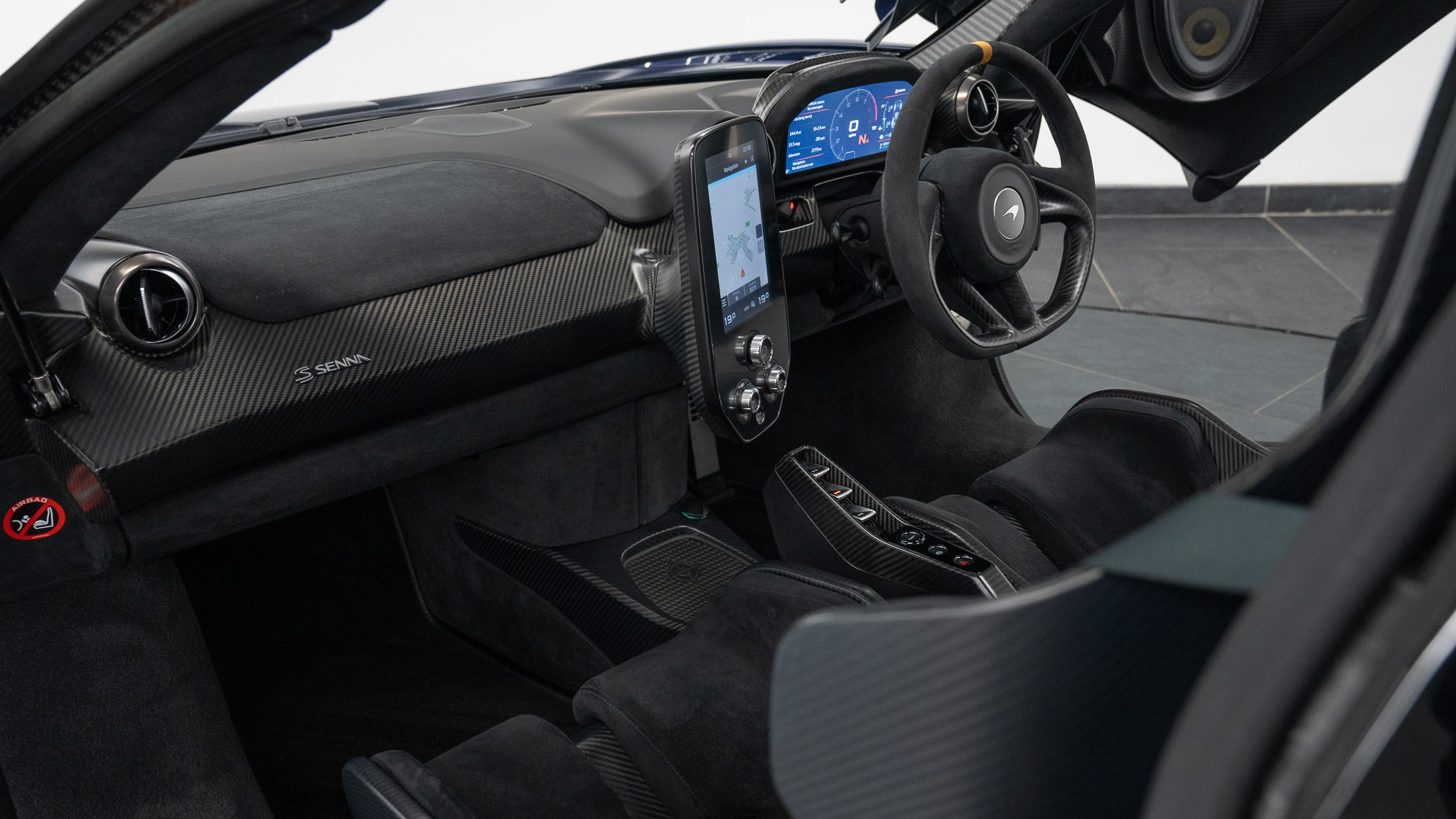 2018 McLaren Senna MSO, 8/12