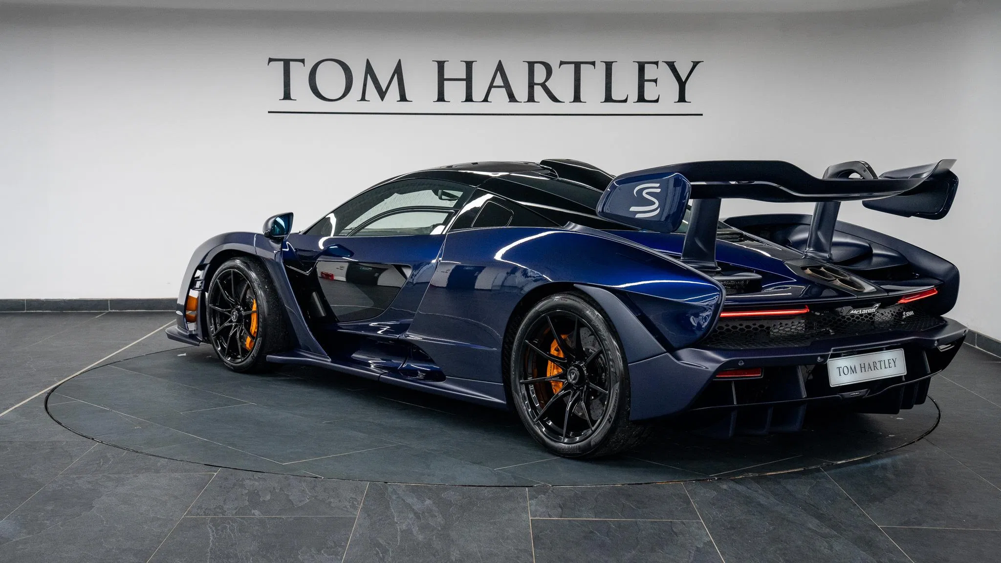 2018 McLaren Senna MSO, side profile, MSO Atlantic Blue